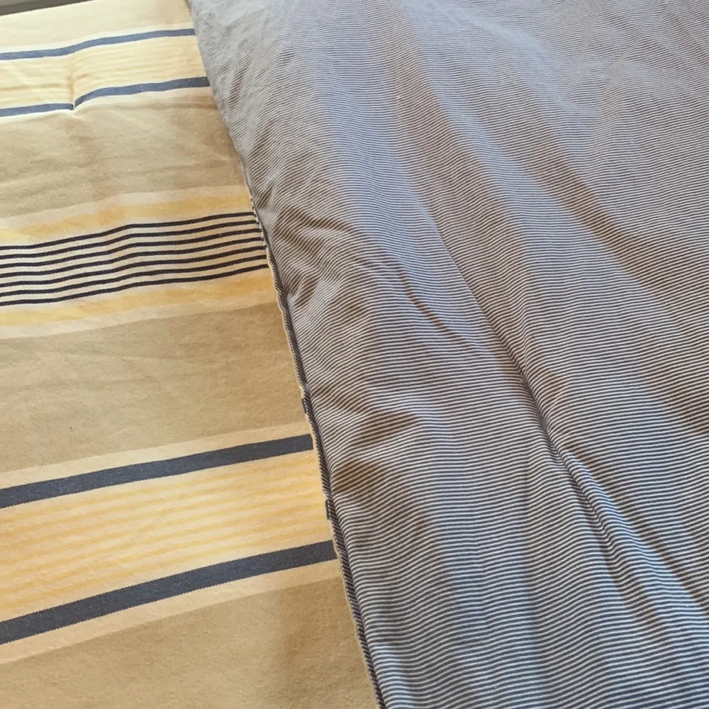 Nautica twin Reversible comforter
